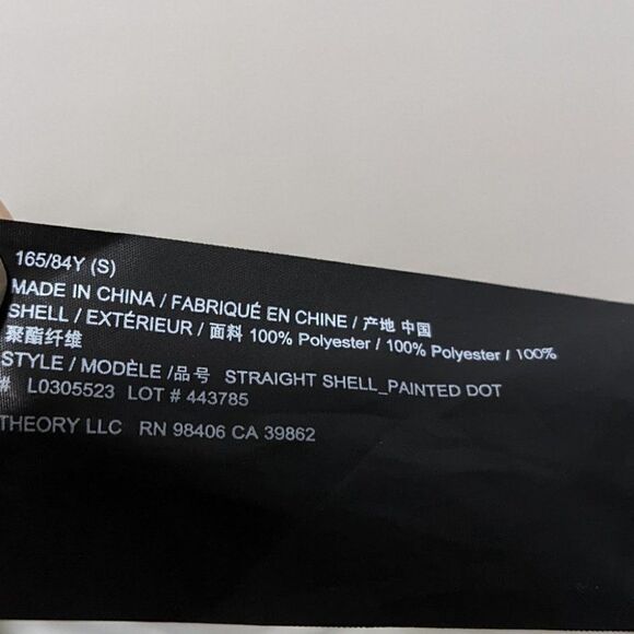 New Theory | Straight Shell Top in Painted Dot Satin - Picture 8 of 8